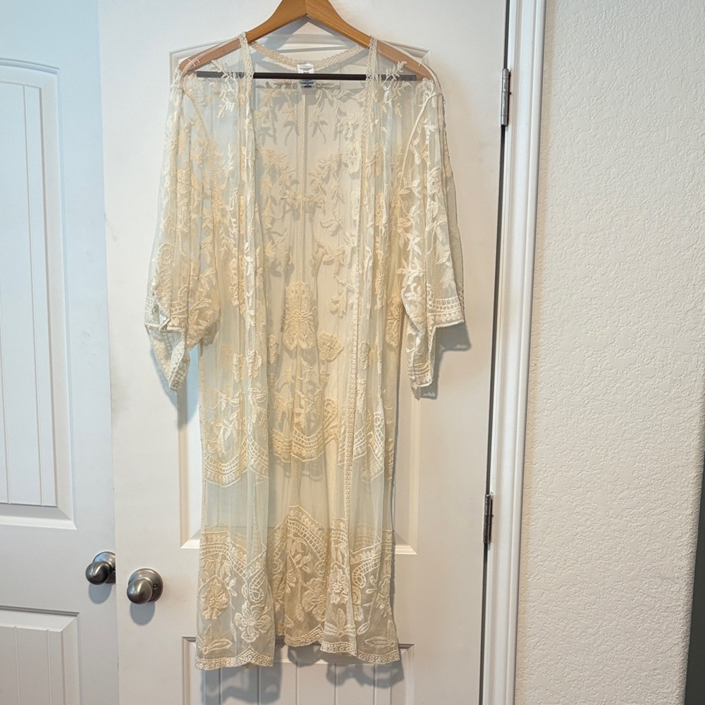 Elegant Sheer Lace Kimono